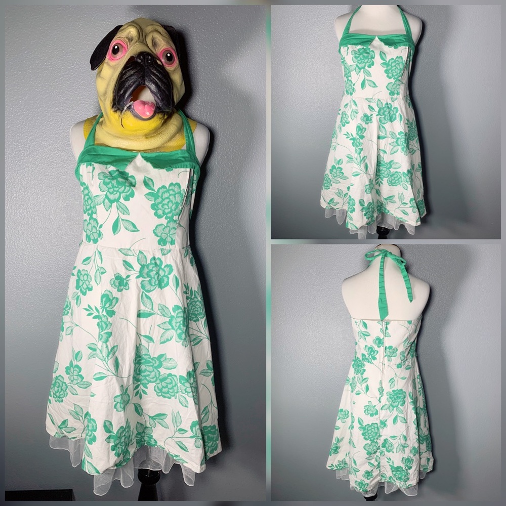 Retro Cutie, CITY TRIANGLES, floral dress!!